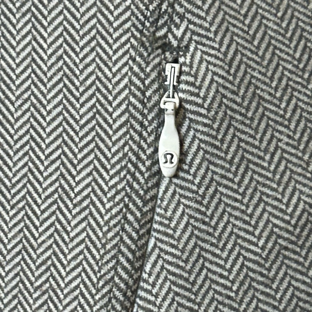 Lululemon Gray Herringbone Quarter-Zip Runners Pullover for Women - Picture 5 of 14